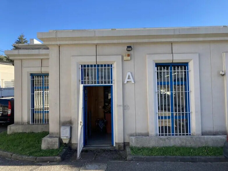 63 Rue De La Garenne, Francheville for lease - Building Photo - Image 2 of 5