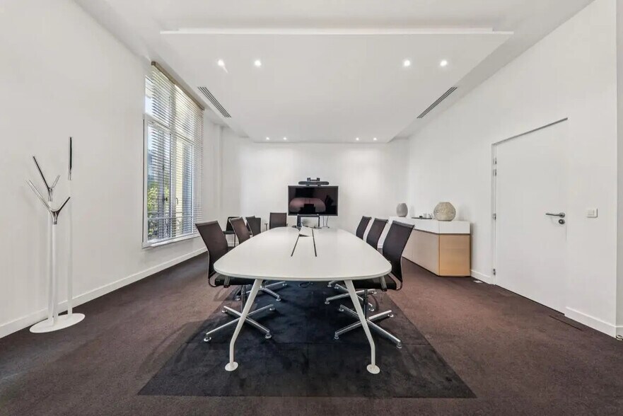 134 Boulevard Haussmann, Paris for lease - Building Photo - Image 2 of 14