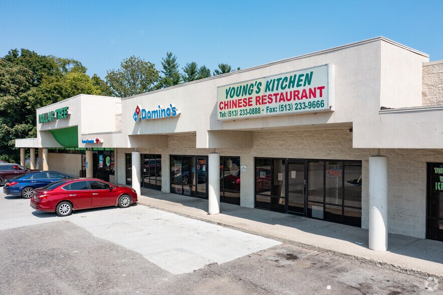 2038 Beechmont Ave, Cincinnati, OH à louer - Photo du bâtiment - Image 2 de 5