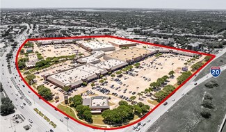 Plus de détails pour 4608-4750 Bryant Irvin Rd, Fort Worth, TX - Commerce de détail à louer