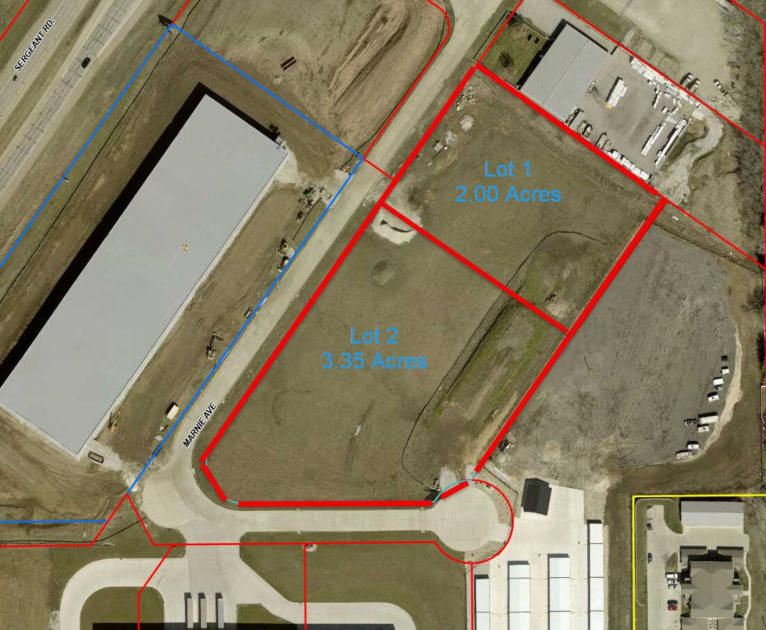 3455 Marnie Ave, Waterloo, IA à vendre Photo principale- Image 1 de 5