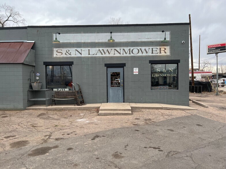 7711 Grandview Ave, Arvada, CO à vendre - Photo du bâtiment - Image 2 de 4