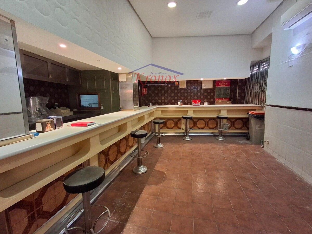 Calle de San Ciriaco, Madrid, MAD 28032 - Unit Puerta B - - Interior Photo - Image 1 of 13