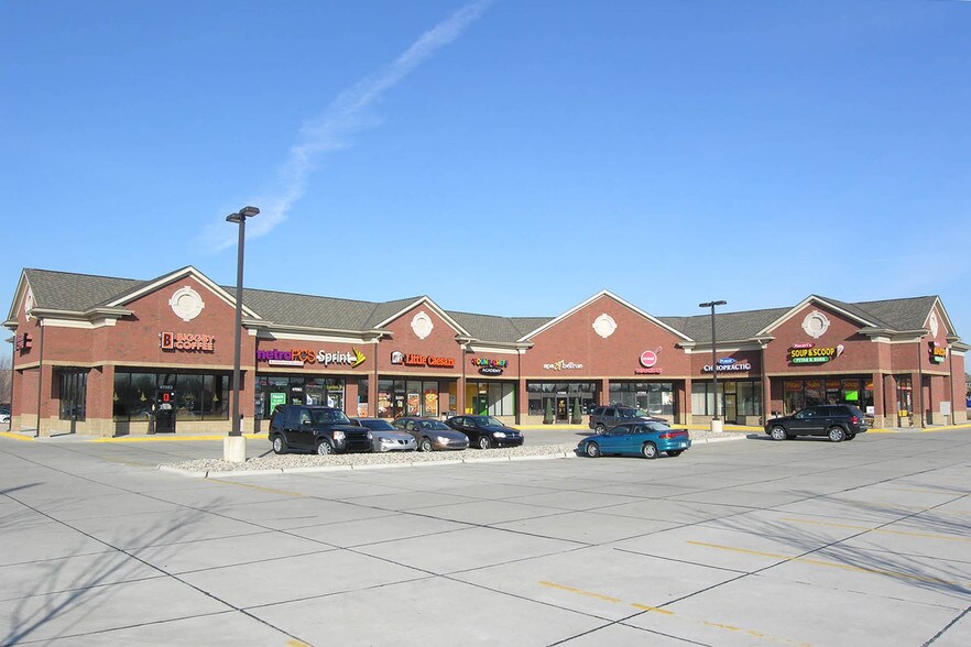 47053-47085 Hayes Rd, Shelby Township, MI for lease - Primary Photo - Image 2 of 40