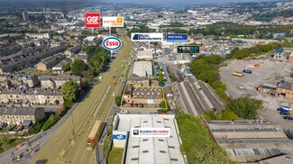 Plus de détails pour 433 Wakefield Rd, Bradford - Industriel à vendre