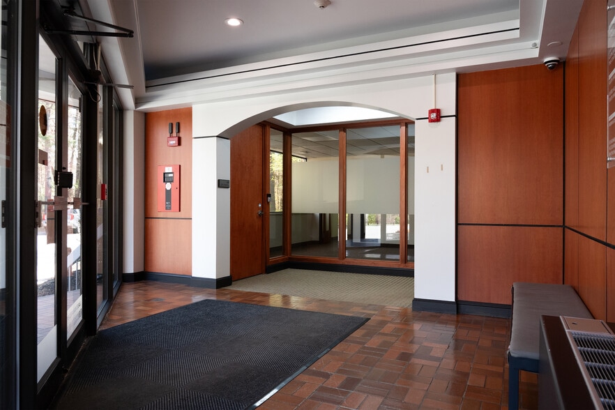 200 Cordwainer Dr, Norwell, MA for lease - Building Photo - Image 2 of 14