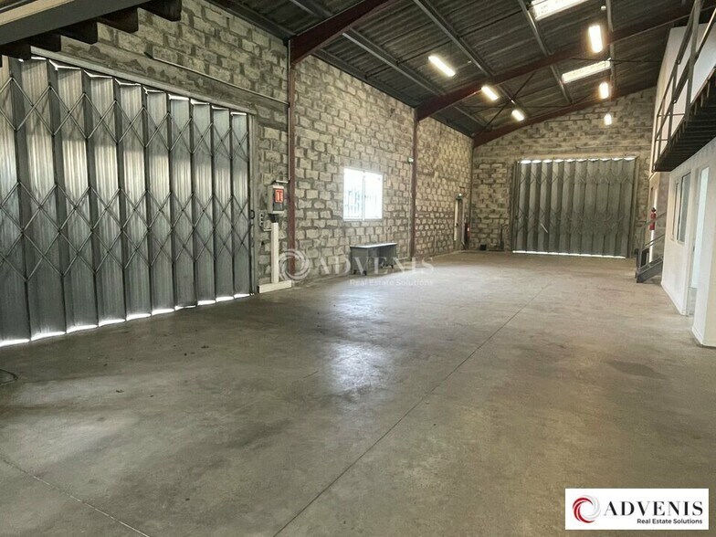 Chemin Du Grand Pas, Cestas for lease - Interior Photo - Image 3 of 5