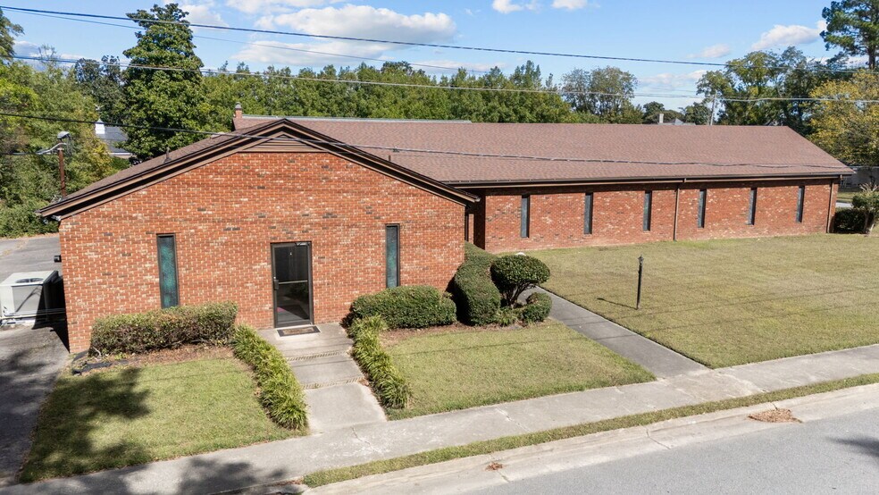 4334 W Pine St, Farmville, NC à vendre - Photo du bâtiment - Image 2 de 92