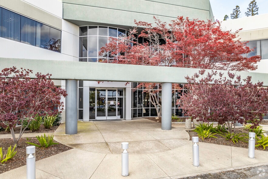 1380 Lead Hill Blvd, Roseville, CA for lease - Building Photo - Image 3 of 6