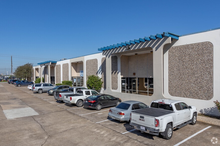 8901-8923 Knight Rd, Houston, TX à louer - Photo du bâtiment - Image 2 de 12