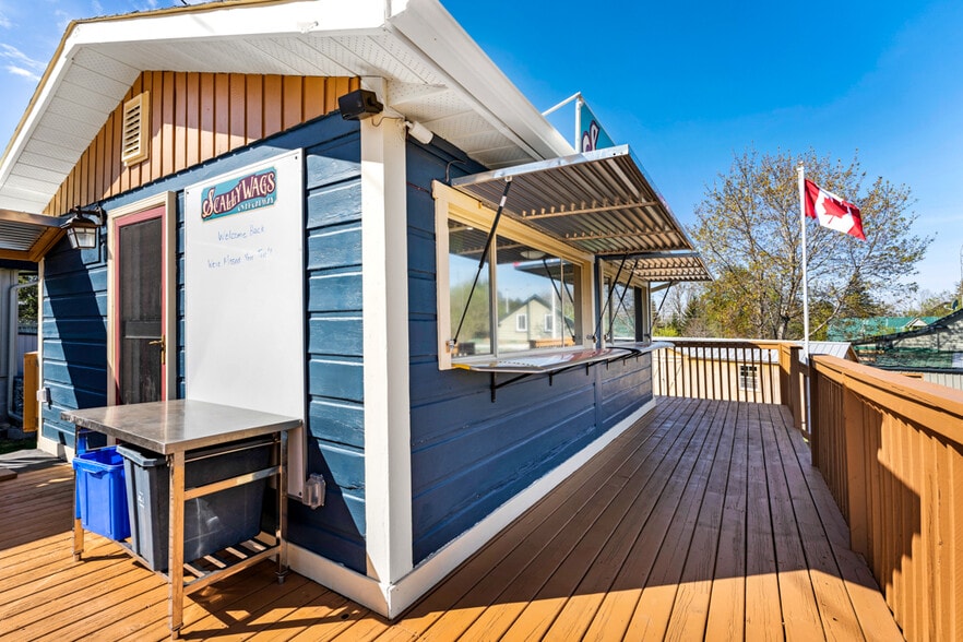 106 Broadway St W, Merrickville-Wolford, ON for sale - Building Photo - Image 2 of 3