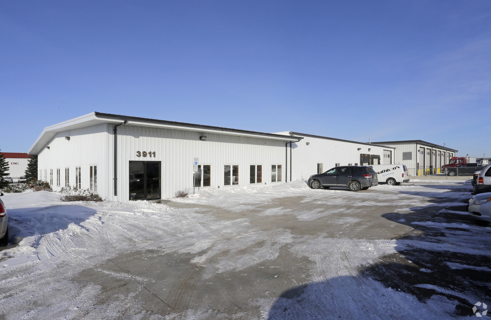 3911 37th Ave S, Fargo, ND for lease Primary Photo- Image 1 of 5