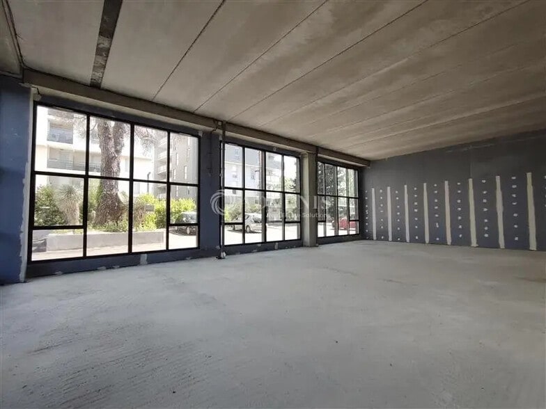 787 Rue Marius Petipa, Montpellier for lease - Interior Photo - Image 3 of 12
