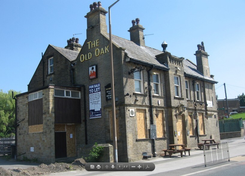 349 Bradford Rd, Liversedge à vendre - Photo du bâtiment - Image 2 de 2