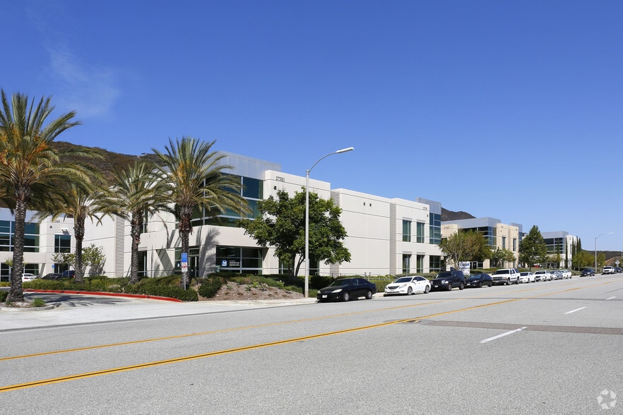 27375-27381 Via Industria, Temecula, CA for lease - Building Photo - Image 3 of 3