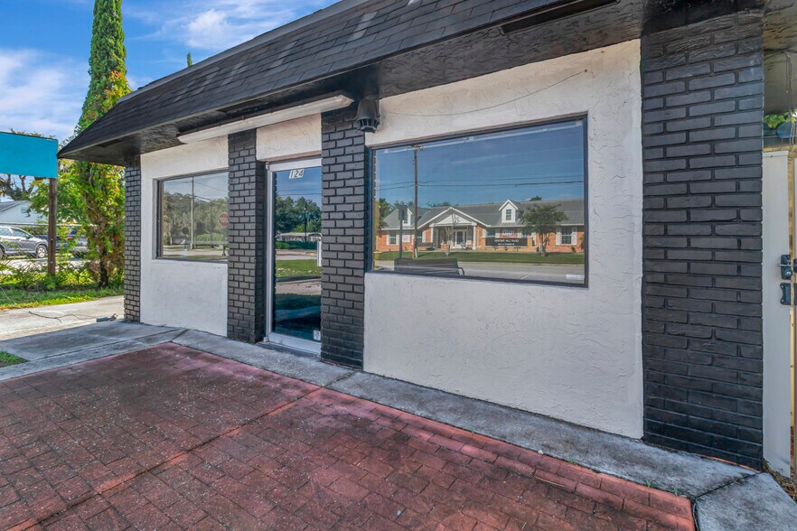 124 N Apopka Ave, Inverness, FL à vendre - Photo du bâtiment - Image 2 de 17
