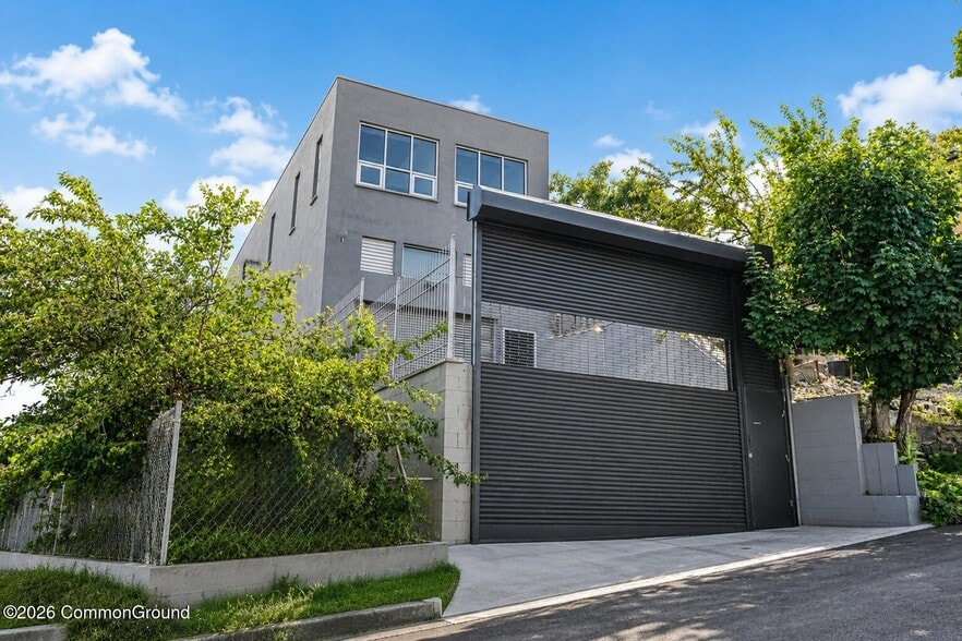 16 Concord Pl, Staten Island, NY for sale - Building Photo - Image 2 of 26