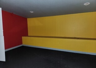 4390 W Tompkins Ave, Las Vegas, NV for lease Interior Photo- Image 2 of 7