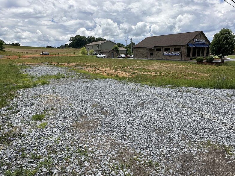 1262 E Jackson Blvd, Jonesborough, TN for sale - Construction Photo - Image 1 of 1