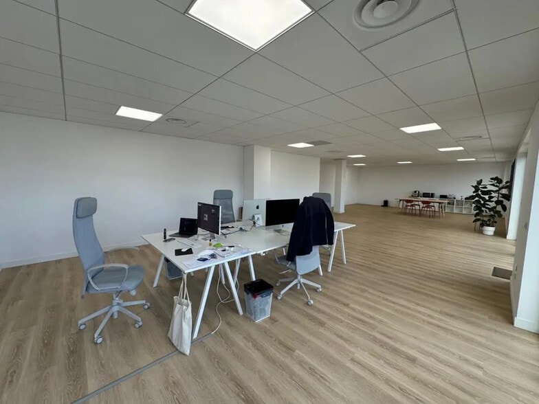 Bureau dans Aubagne à louer - Photo intérieure - Image 2 de 3