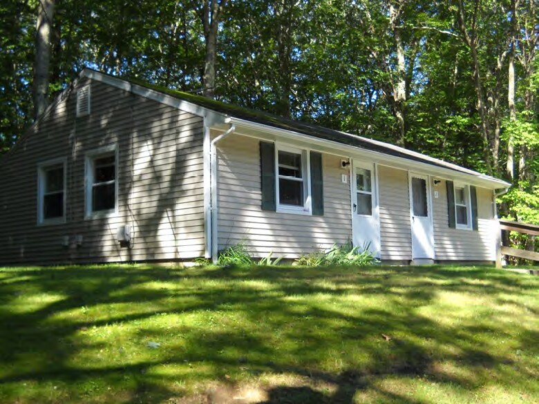 UCONN Student Housing Portfolio portefeuille de 5 propriétés à vendre sur LoopNet.ca - Photo du bâtiment - Image 2 de 39