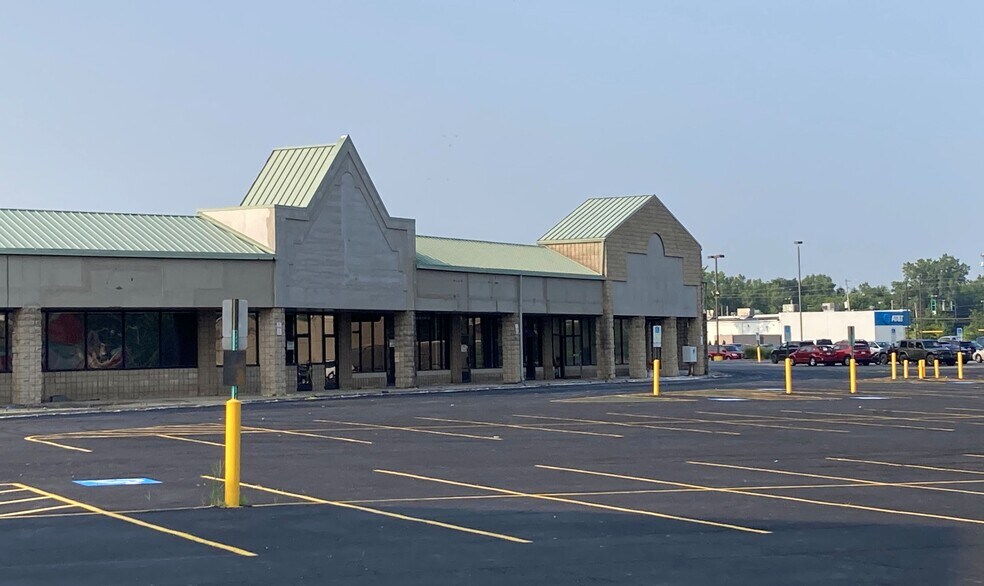 1555-1599 W River Rd N, Elyria, OH for lease - Building Photo - Image 1 of 15