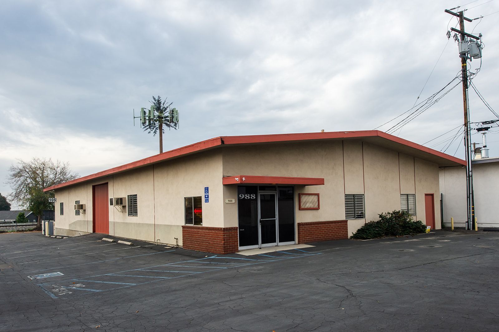 986-988 W 9th St, Upland, CA for lease Building Photo- Image 1 of 10