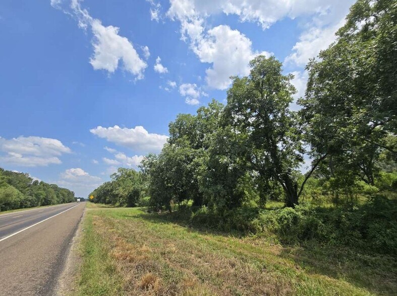 15208 US 90, Liberty, TX à vendre - Photo du bâtiment - Image 1 de 1