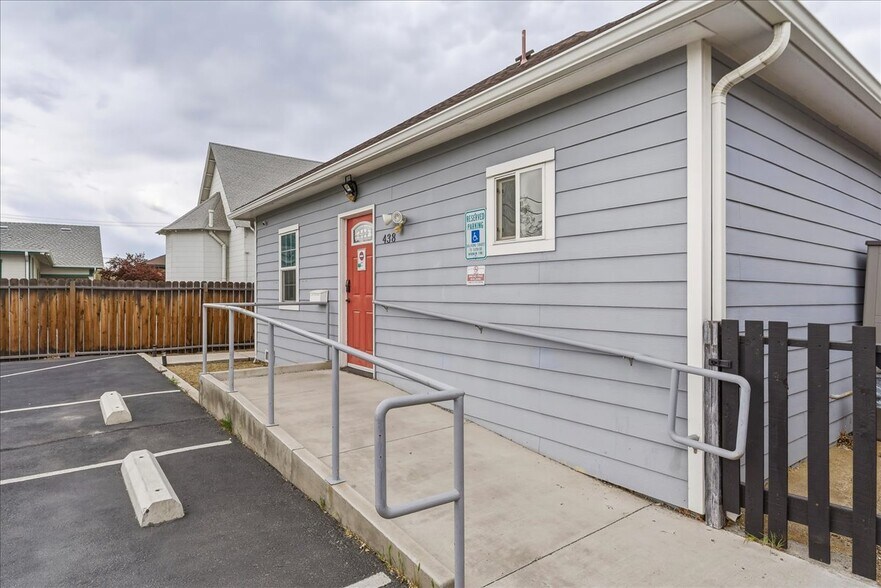 438 Pyramid Way, Sparks, NV for sale - Building Photo - Image 3 of 36