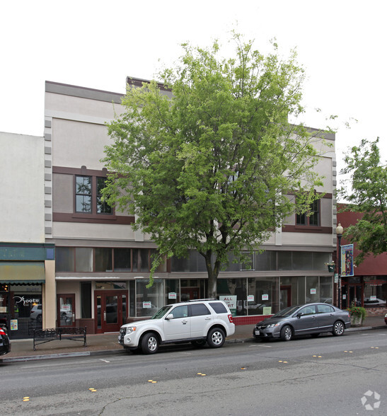 514-518 Main St, Woodland, CA à vendre - Photo principale - Image 1 de 1