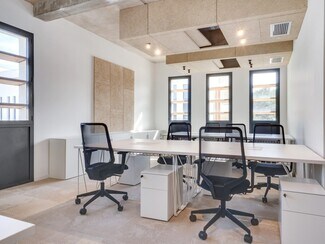 More details for 1165 Avenue Jean-René Guillibert Gautier De La Lauzière, Aix-en-Provence - Office for Lease