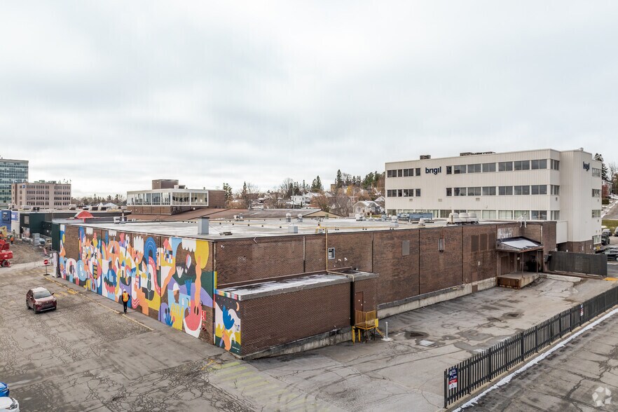 425 Boul Saint-Joseph, Gatineau, QC à louer - Photo du bâtiment - Image 2 de 4