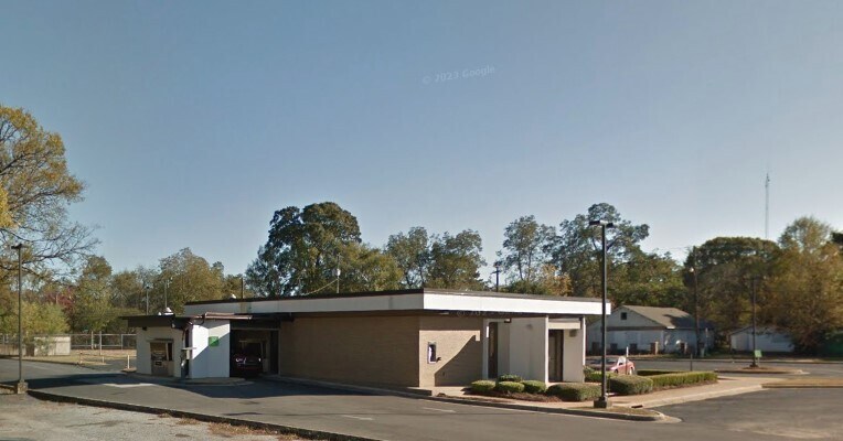 2800 Lower Wetumpka Rd, Montgomery, AL à vendre - Photo du bâtiment - Image 2 de 5