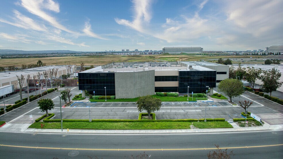 2692-2696 Dow Ave, Tustin, CA à vendre - Photo du bâtiment - Image 2 de 17