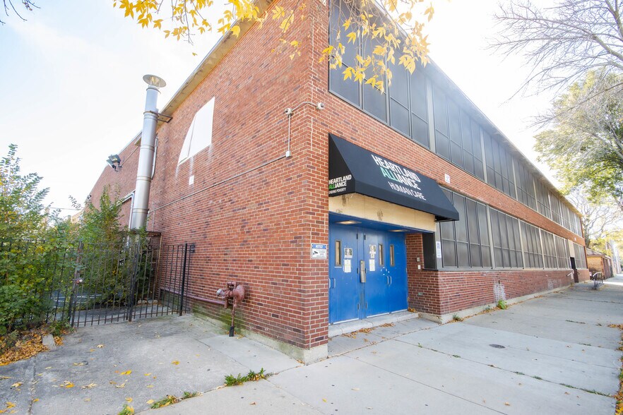 819 & 831-847 N Leamington Ave, Chicago, IL à vendre - Photo du bâtiment - Image 3 de 23