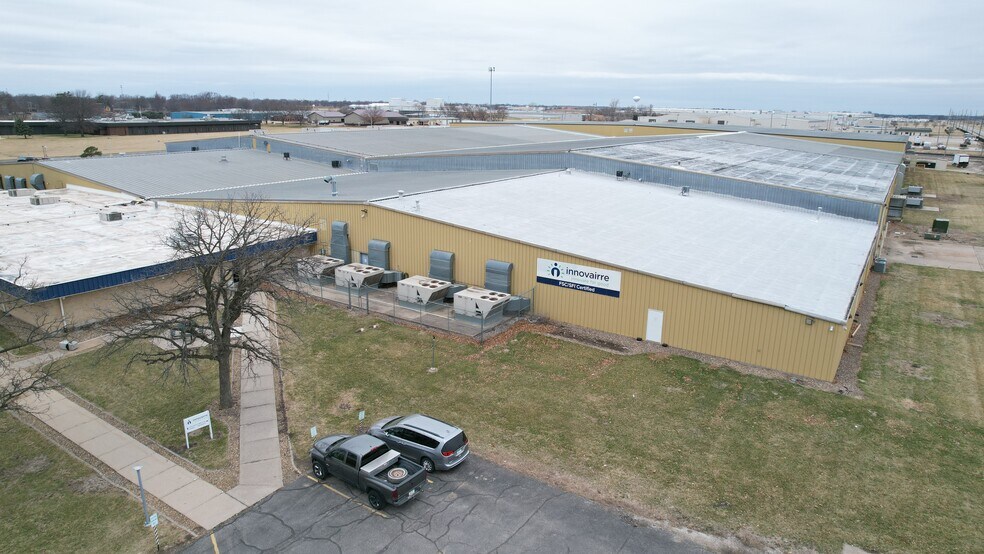 1805 E Washington St, Mount Pleasant, IA à vendre - Photo du bâtiment - Image 2 de 13