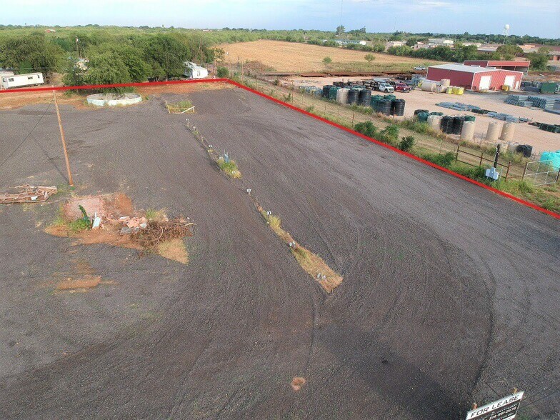 1600 Bi 35, Pearsall, TX for lease - Building Photo - Image 2 of 5