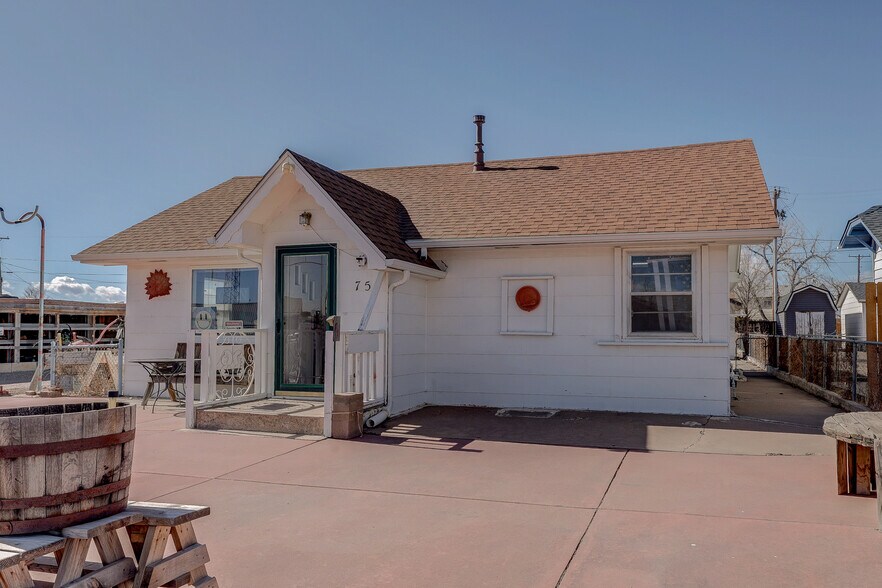 75 N Market St, Keenesburg, CO à vendre - Photo du bâtiment - Image 2 de 22