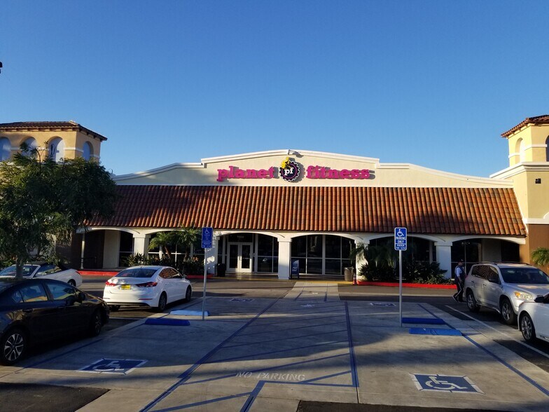 11912-11974 Foothill Blvd, Lake View Terrace, CA à louer - Photo du bâtiment - Image 2 de 4