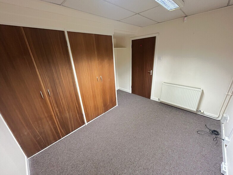 18 Castle St, Dumfries for lease - Building Photo - Image 3 of 4