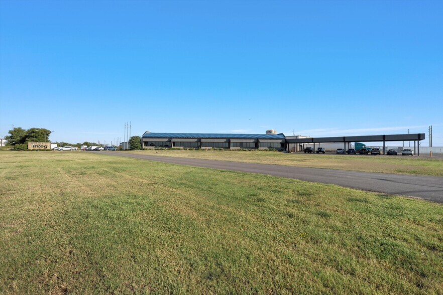 700 W Loop 340, Waco, TX for lease - Building Photo - Image 2 of 10
