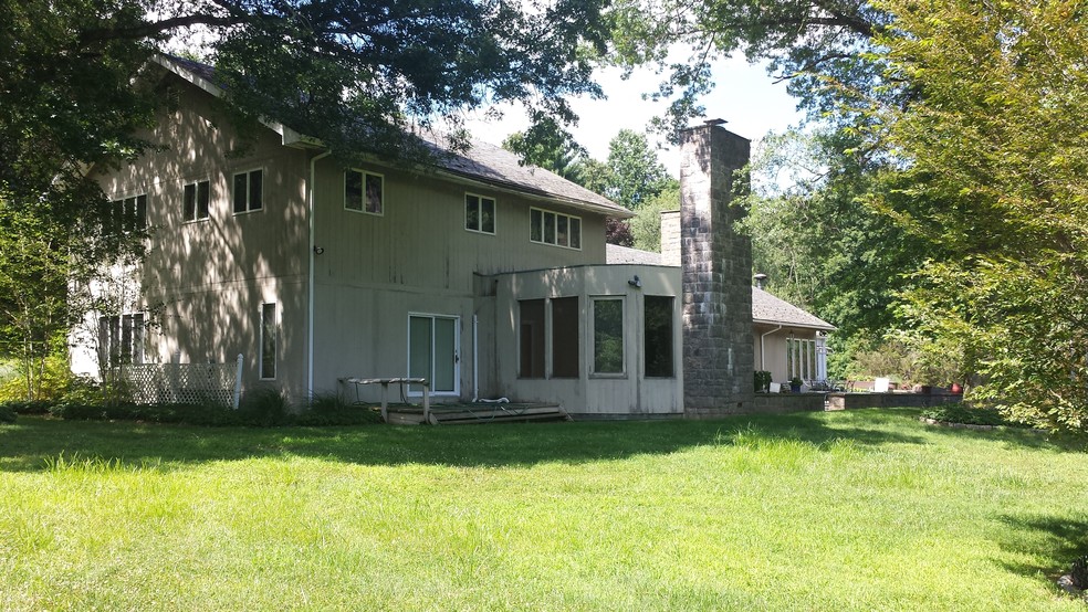 1230 Baptist Church Rd, Yorktown Heights, NY à vendre - Photo du bâtiment - Image 1 de 1