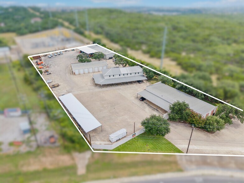 24114 Blanco Rd, San Antonio, TX à vendre - Photo du bâtiment - Image 1 de 12