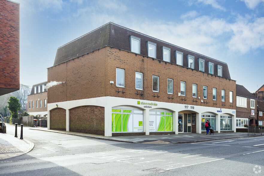 117-119 High St, Crawley for lease - Primary Photo - Image 1 of 5