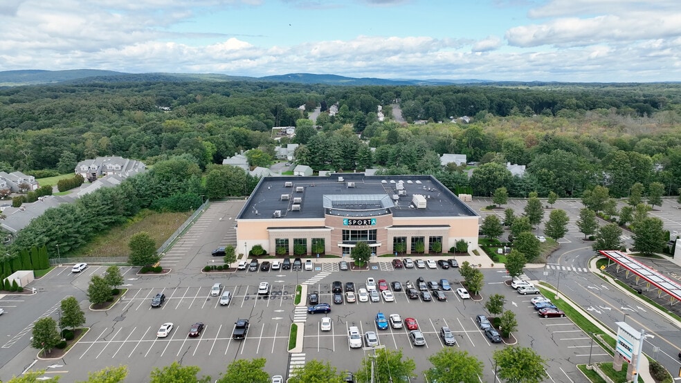 1379 Farmington Ave, Bristol, CT for sale - ProVideo LoopNet - Image 2 of 12