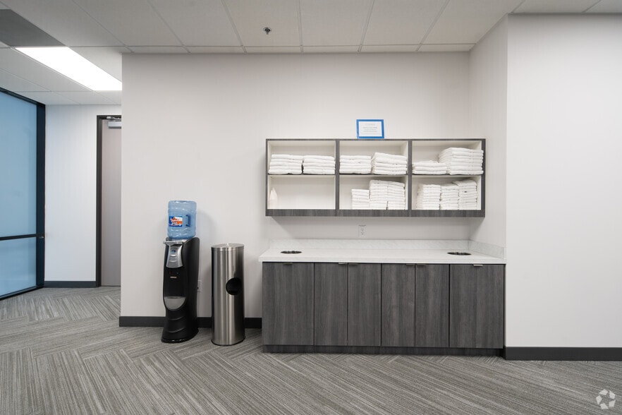 500 N Central Expy, Plano, TX for sale - Interior Photo - Image 2 of 89