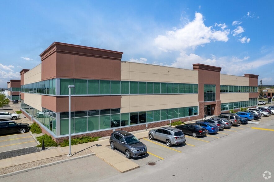 3445 114th Ave SE, Calgary, AB for lease - Building Photo - Image 2 of 8