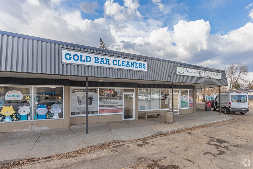 5036 106 Ave NW, Edmonton, AB à vendre - Photo du bâtiment - Image 3 de 7