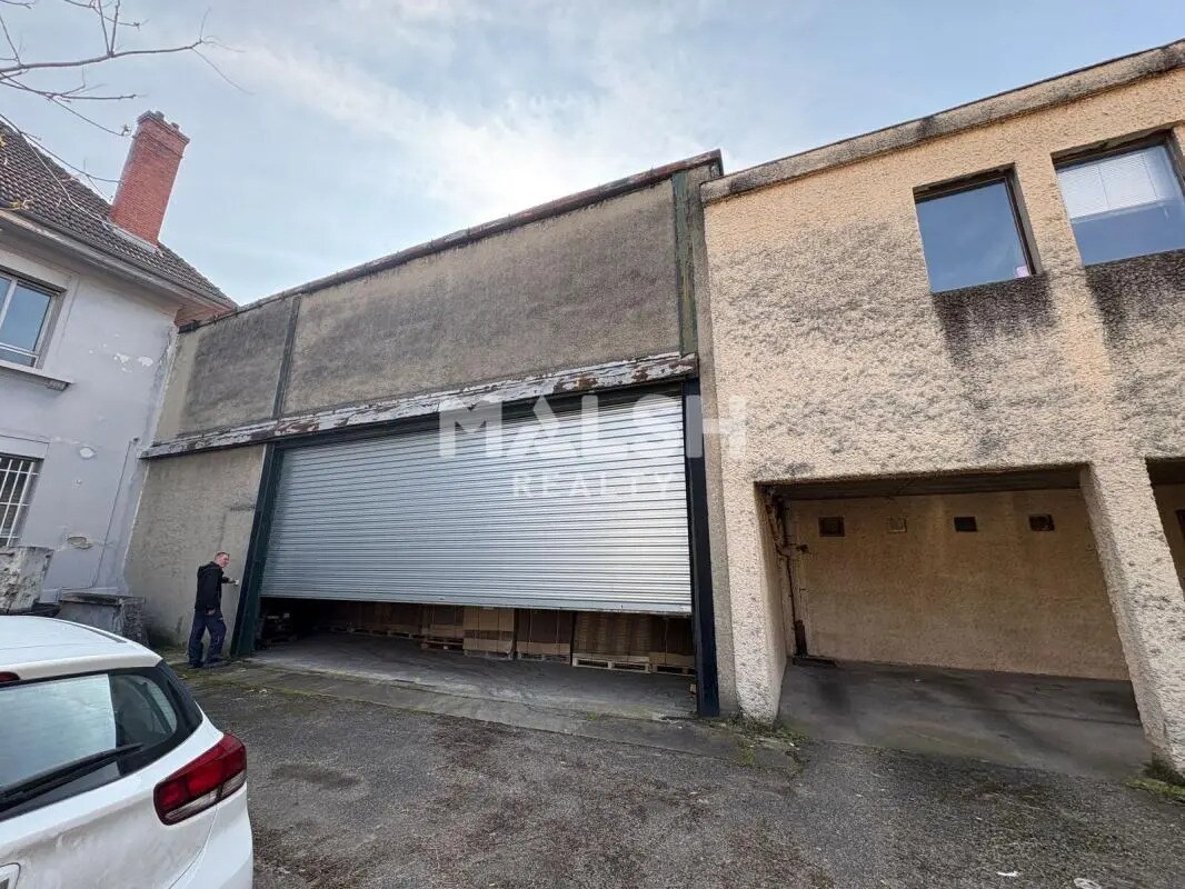 Flex in OULLINS-PIERRE-BÉNITE for lease Building Photo- Image 1 of 8
