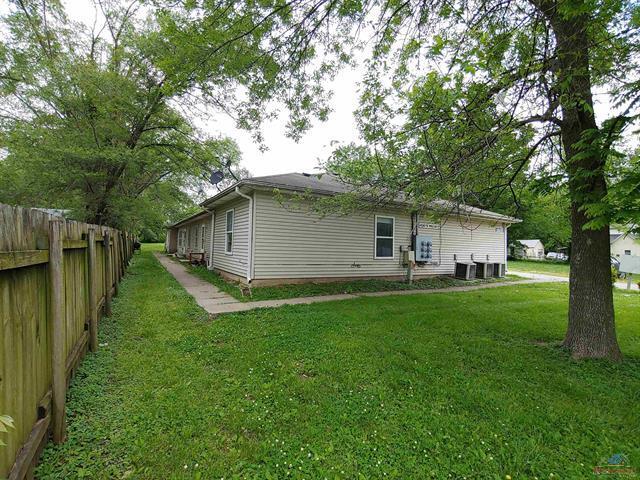 400 S Walnut St, La Monte, MO for sale - Building Photo - Image 2 of 8